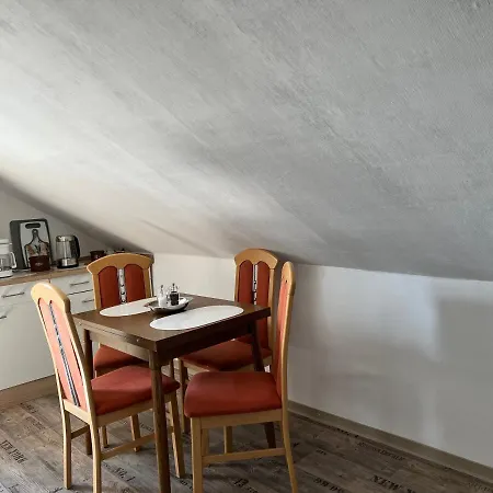 Apartment Herzlich Willkommen In Der Dachstube