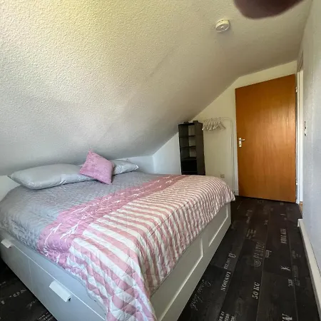 Herzlich Willkommen In Der Dachstube Apartment Niestetal