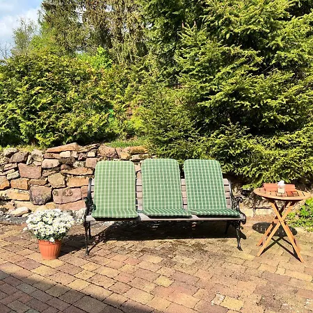 Apartment Herzlich Willkommen In Der Dachstube *