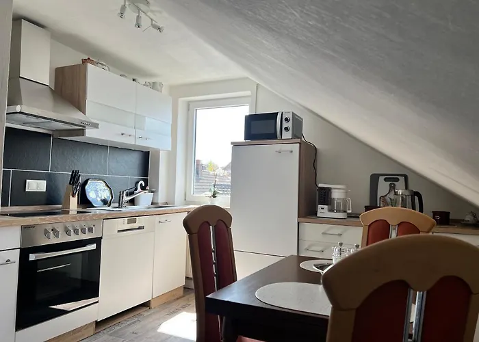 Herzlich Willkommen In Der Dachstube Διαμέρισμα