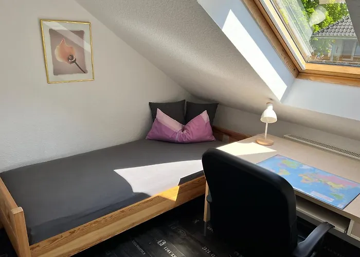 Herzlich Willkommen In Der Dachstube Διαμέρισμα Niestetal